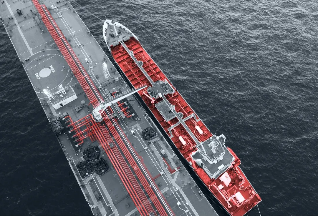 66608961dc9b3dfe960d3da9_Ship to ship operation from west Africa offshore.png
