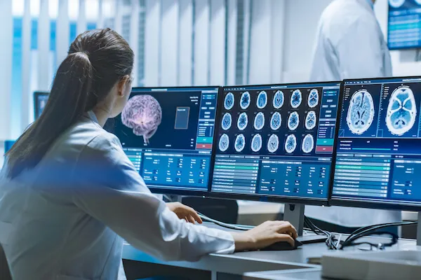 healthcare-software-management.jpg
