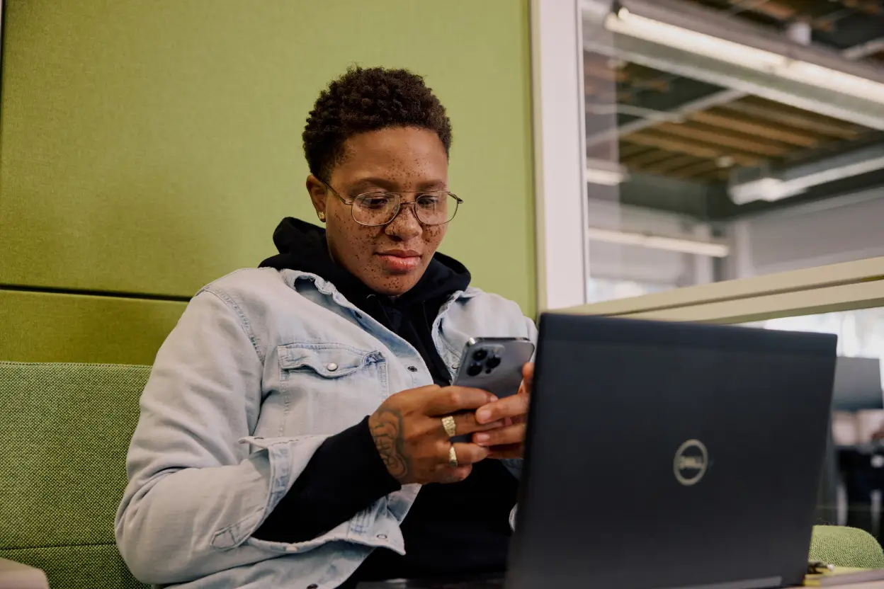 universal-multi-device-photo-1248x832.webp